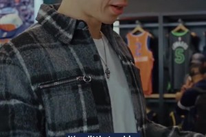 重返故地纽约！书豪专门买唐斯球衣~店里17号“林疯狂”仍在售